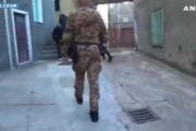 Nuoro, blitz della polizia: sequestrati dinamite, armi e 13 kg di droga
