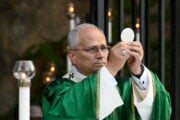 Quelli di Anthropic volevano convertire il Papa: «L’IA può avere coscienza»