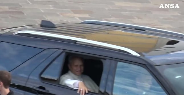 Papa Leone XIV dimesso dal Gemelli