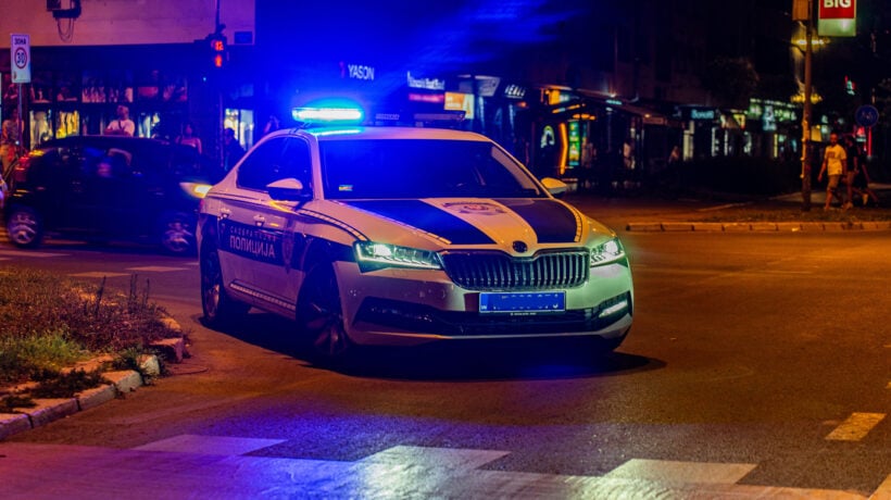 Serbia, sostenitore dell’Isis assalta l’ambasciata israeliana: ucciso dalla polizia