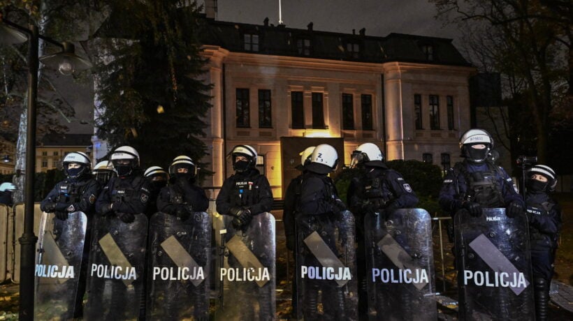 Polonia nel caos, la Corte costituzionale parla di «colpo di Stato»