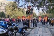 Il corteo del sindacato Usb del 30 ottobre in piazza Duca d’Aosta, a Milano
