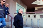 Gianni Di Vita accompagnato in Questura dopo una perquisizione nel suo studio a Campobasso nell’ambito del caso ricina