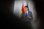 Sánchez corre ai ripari sulla casa. I Popolari chiedono l’incriminazione