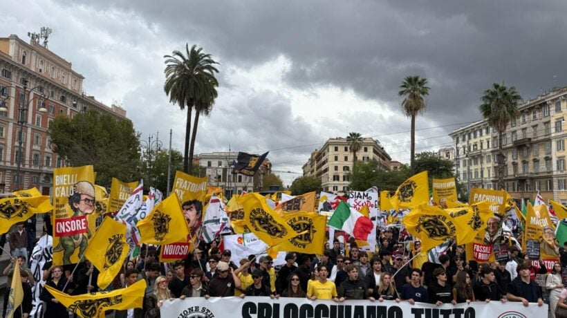 «Sblocchiamo tutto», la destra studentesca in piazza a Roma