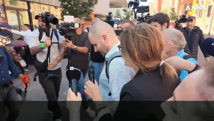 Garlasco, Sempio con i legali al laboratorio Genomica di Roma