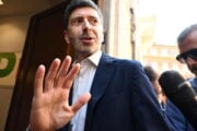 Speranza cita la Costituzione nel suo libro. E si scopre che non la conosce