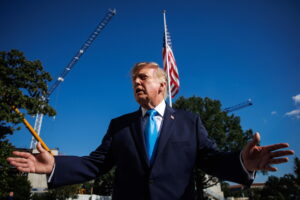 Nuove violenze in Francia. Trump: «Ma quali scuole… È colpa dell’immigrazione»