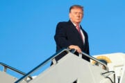Trump prepara il vertice per la pace. Ma Mosca frena: «Ci serve l’Europa»