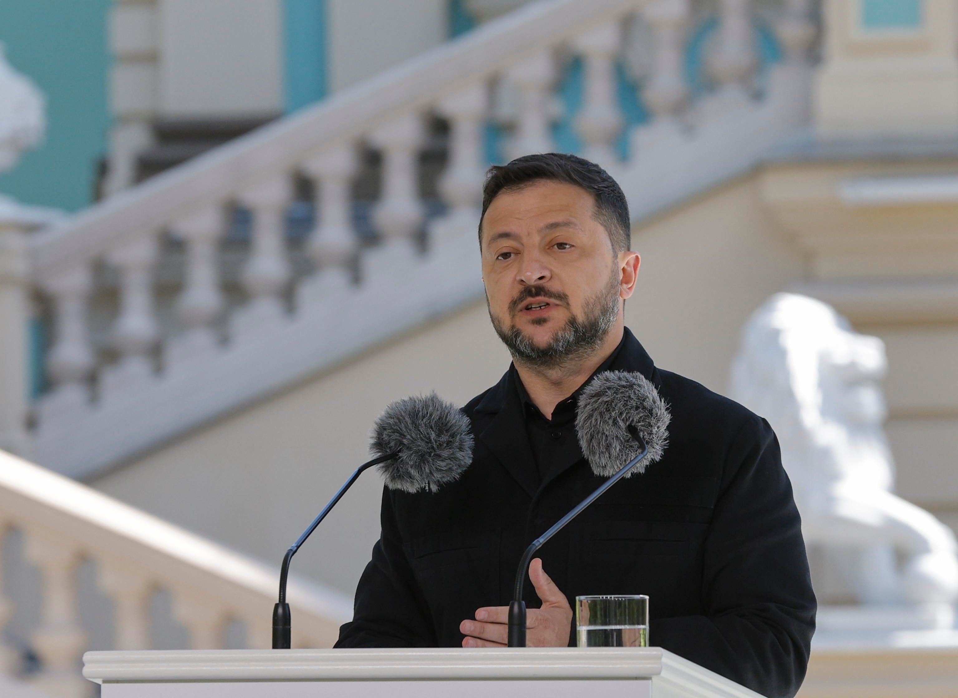 ucraina zelensky incassa e ci inguaia sull8217energia da Laverita.info ucraina zelensky incassa e ci inguaia sull8217energia